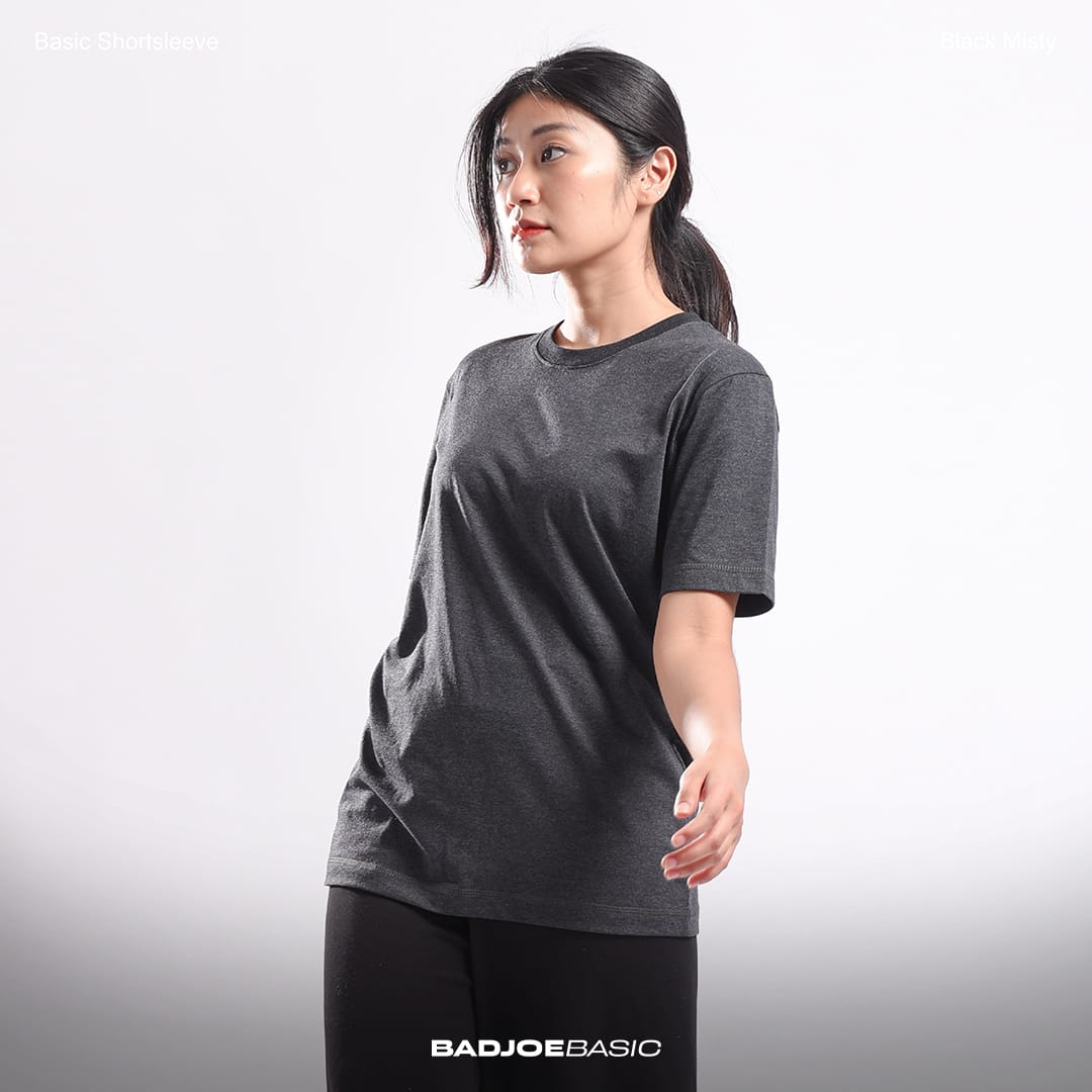 Misty Tee Hitam