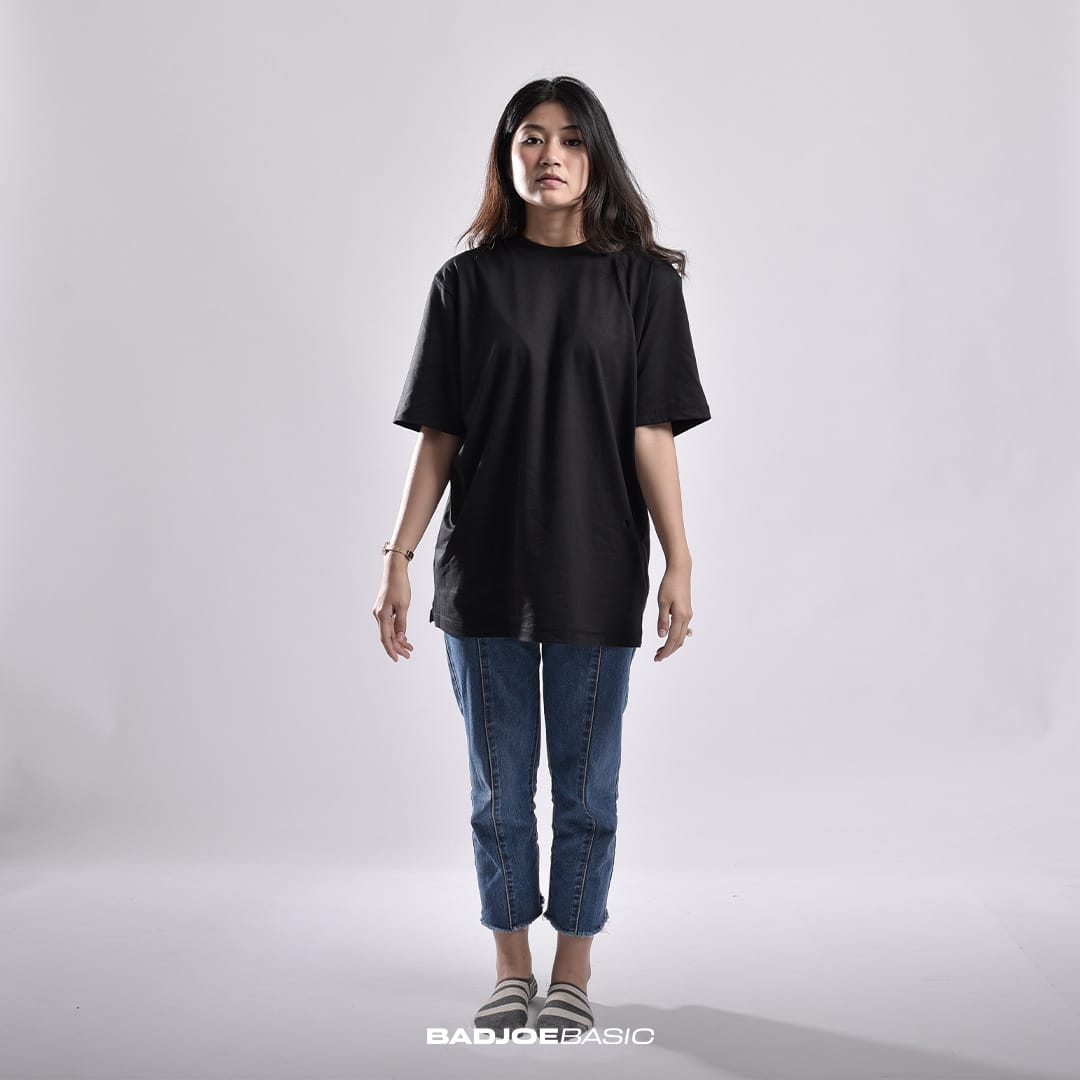 Oversize Tee Hitam