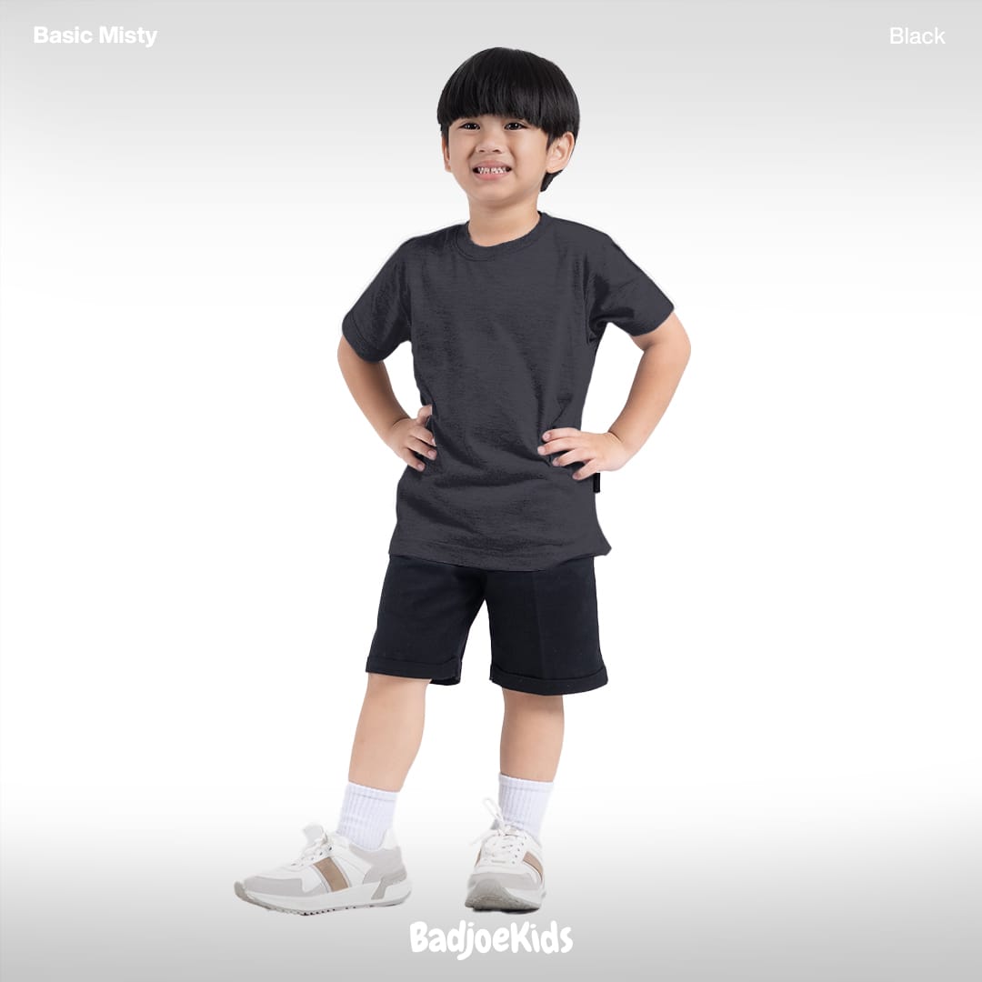 Basic Tee Hitam