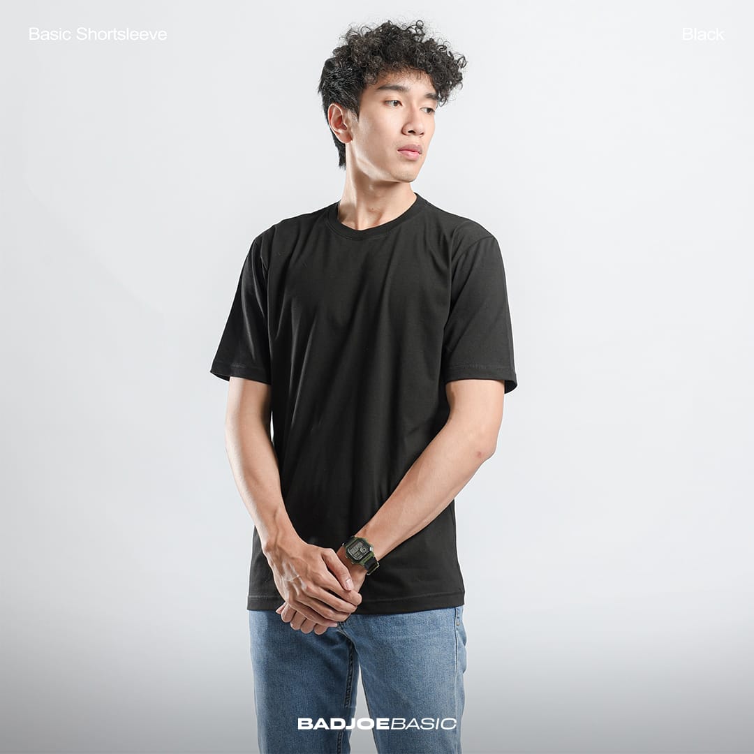 Essential Tee Hitam